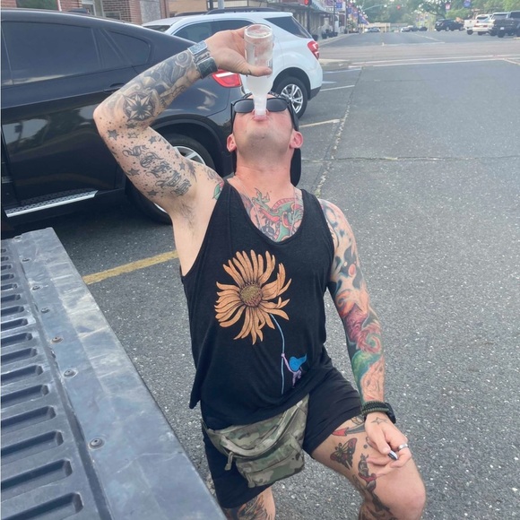 Meet your Posher, Kyle - Picture 3 of 14